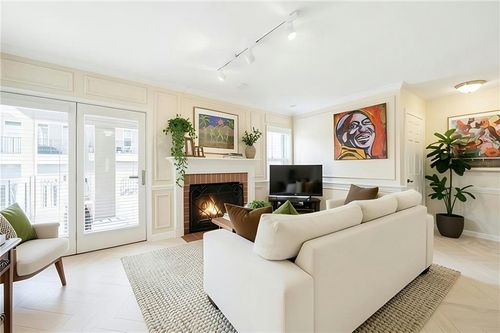 672-672 Mcgill Pl Ne, Atlanta, GA, 30312-1073 | Card Image