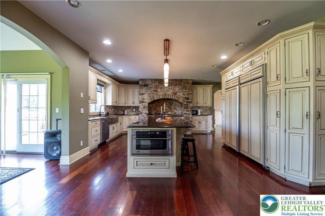 226 Sonny Dr, House other with 7 bedrooms, 6 bathrooms and null parking in Wind Gap PA | Image 13