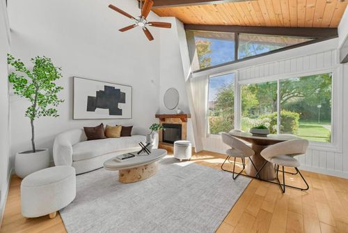 71 Gladys Ave, Mountain View, CA, 94043 | Card Image