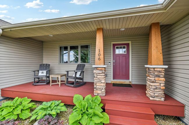 11-web-or-mls-Prairie Grass Dr-1006-009.jpg | Image 11