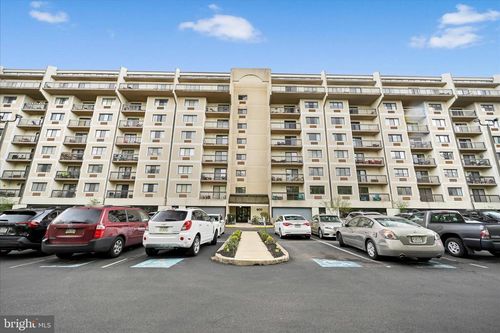 6p-800 Avondale Rd, WALLINGFORD, PA, 19086-6665 | Card Image