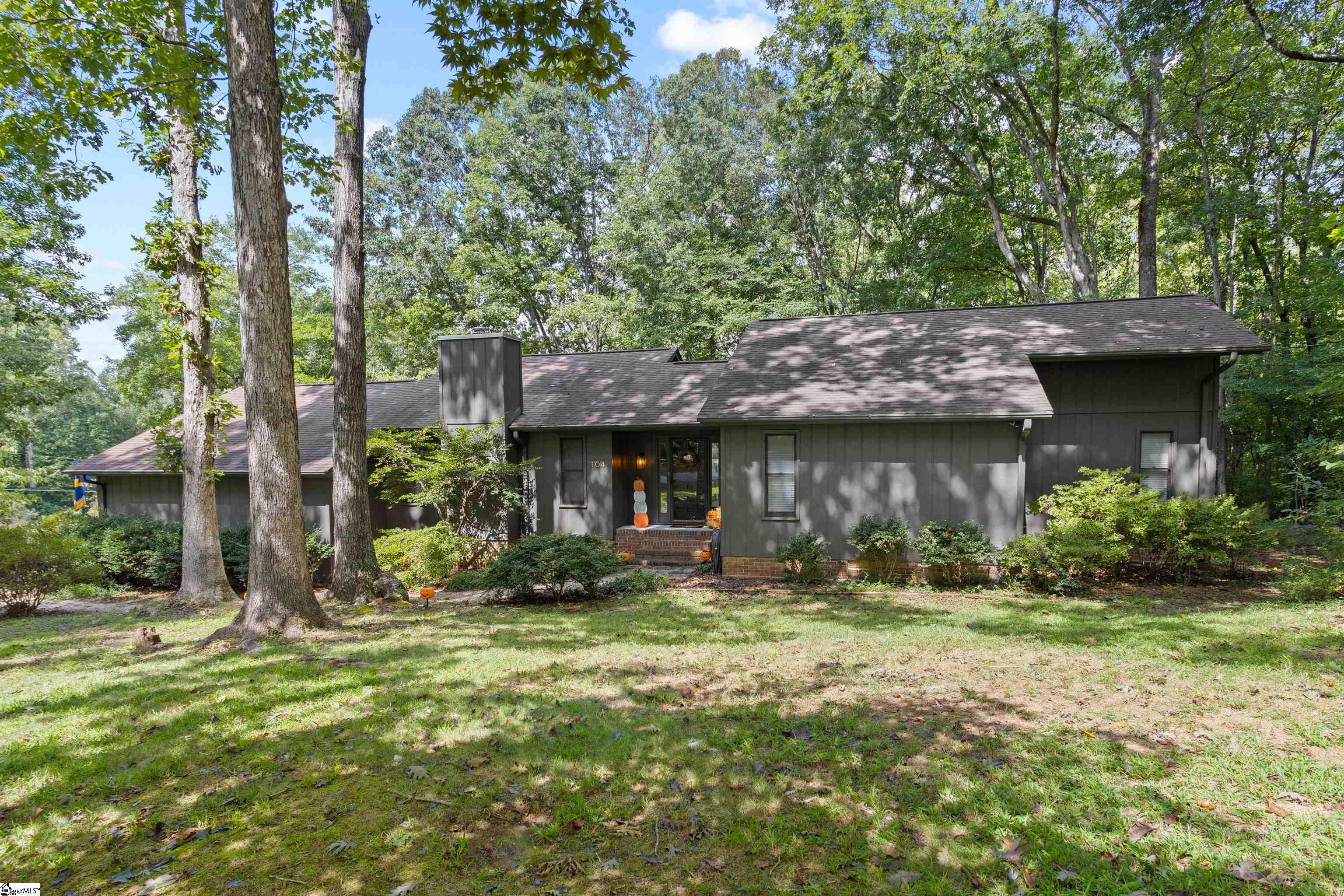 Rollingwood Way, Easley, SC 29640