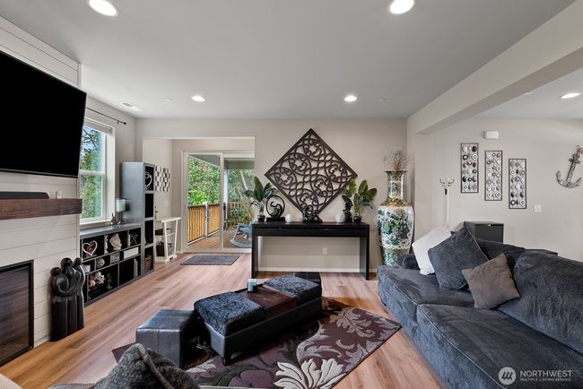 Open concept living! | Image 7
