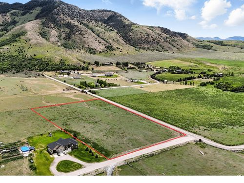 2-6305 N Country Estates Ln, Malad City, ID, 83252-4705 | Card Image