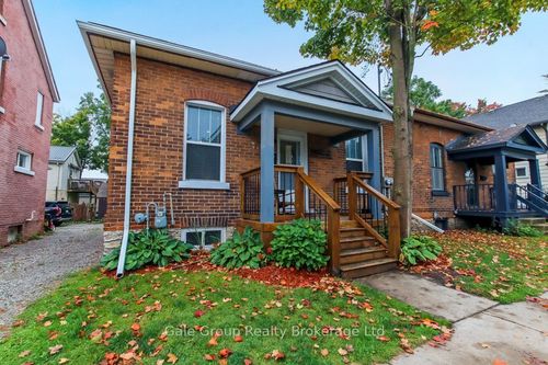 630 Peel St, Woodstock, ON, N4S1K8 | Card Image