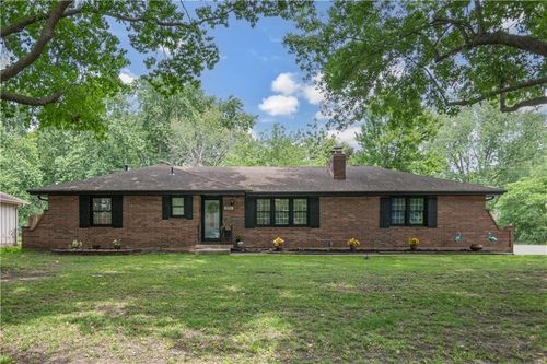 200 Sw 20th Ter, Oak Grove, MO, 64075-9248 | Card Image