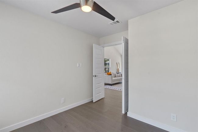 Guest Bedroom 2 | Image 23