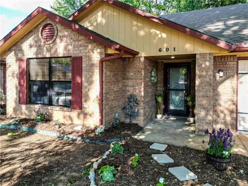 601 Garland Pl, Lowell, AR, 72745-9770 | Card Image