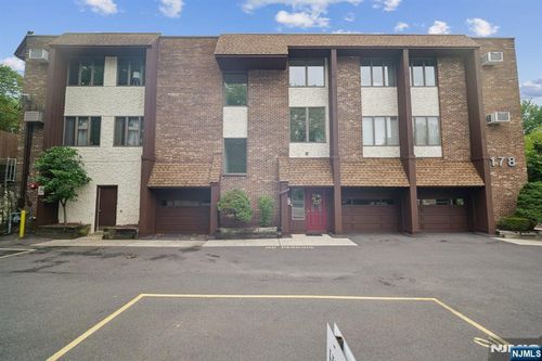 178 River Rd, New Milford, NJ, 07646-1753 | Card Image