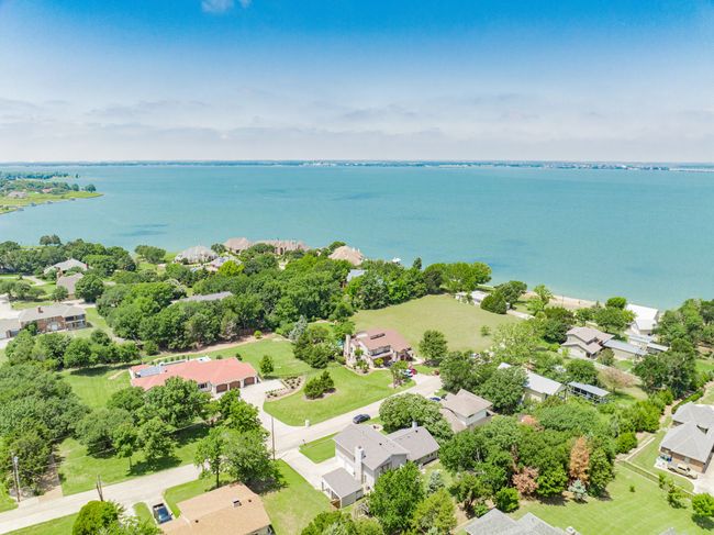 806 Twin View St, House other with 4 bedrooms, 3 bathrooms and null parking in Heath TX | Image 8