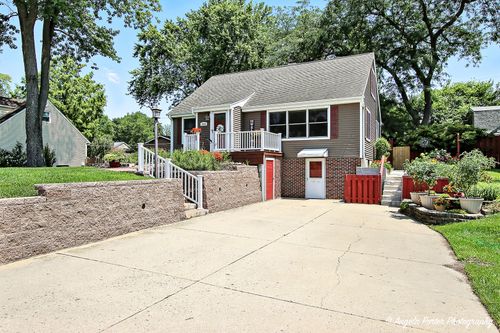 3824 Eastway Dr, Island Lake, IL, 60042-9517 | Card Image