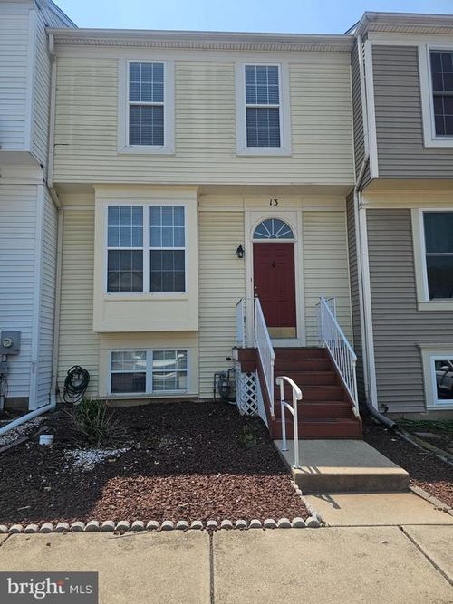 13 Denny Cir, NEWARK, DE, 19702-5925 | Card Image