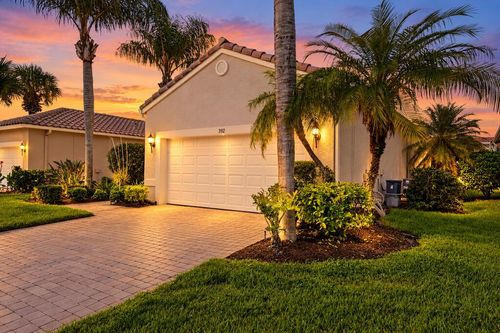 392 Nw Breezy Point Loop, Port St Lucie, FL, 34986-2670 | Card Image