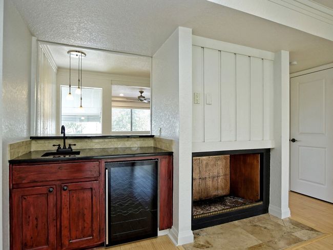 168 World Of Tennis Sq, Condo with 3 bedrooms, 3 bathrooms and 2 parking in Lakeway TX | Image 15