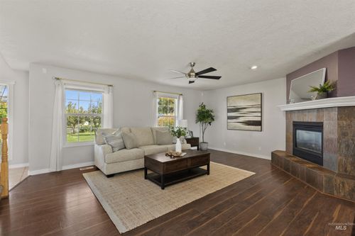 3315 S Stanford St, Nampa, ID, 83686-8292 | Card Image