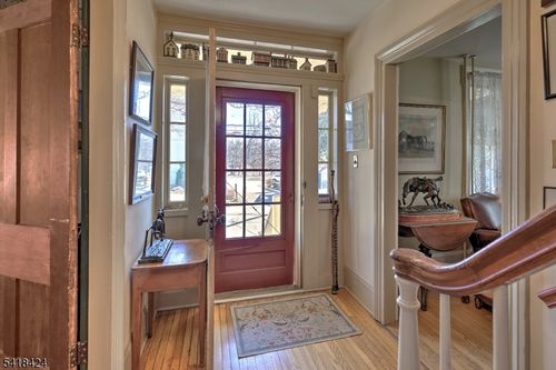 11 Halstead St, Clinton, NJ, 08809-1381 | Card Image
