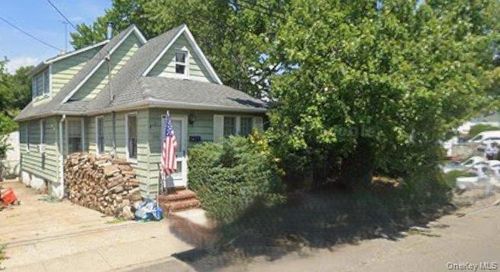 1366 Easr Street, Hempstead, NY, 11003 | Card Image
