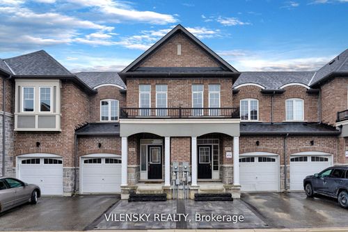 126 Maguire Rd, Newmarket, ON, L3X0M1 | Card Image