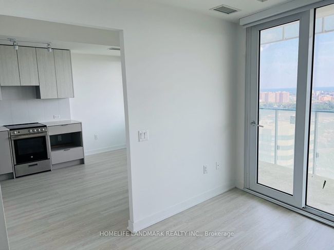 2208 - 3883 Quartz Rd, Condo with 1 bedrooms, 1 bathrooms and 1 parking in Mississauga ON | Image 5