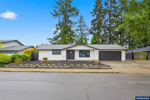 987 Travis Ave, Eugene, OR, 97404-4504 | Card Image