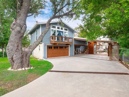 331 Grandview Dr, Horseshoe Bay, TX, 78657-7006 | Card Image