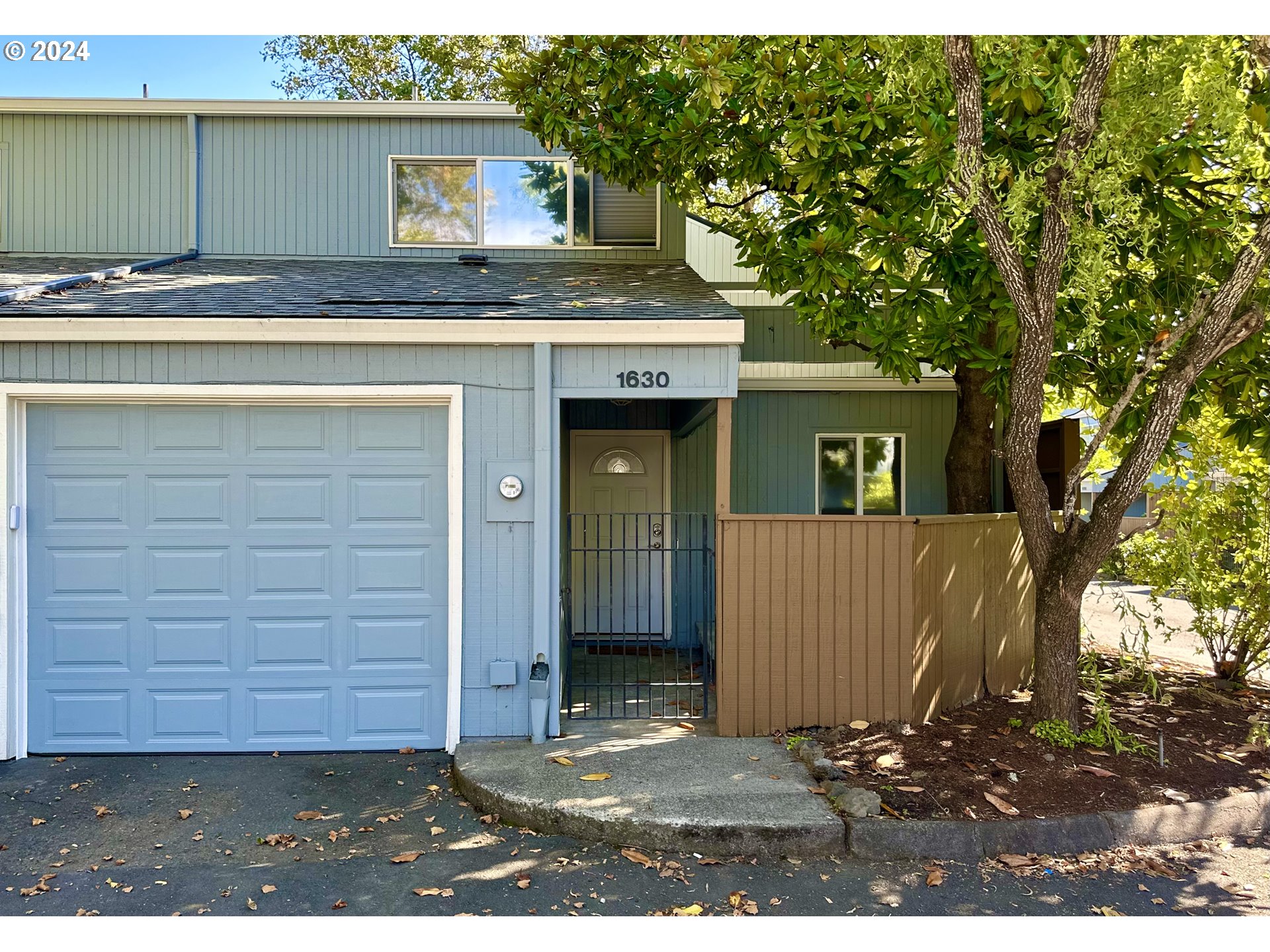 Eastbrook Ct, Beaverton, OR 97006
