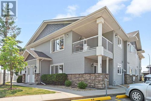 99 Pioneer Way, Blackfalds, AB, T4M0C8 | Card Image