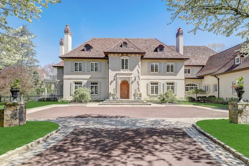 4 Cowdray Park Dr, Greenwich, CT, 06831-2758 | Card Image