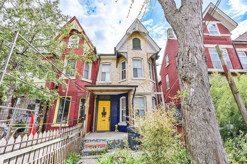 15 Kensington Ave, Toronto, ON, M5T2J8 | Card Image