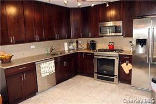11-k-18-05 215th St, Bayside, NY, 11360-2115 | Card Image