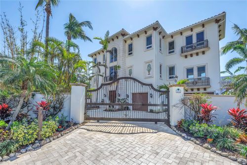3935 N Shell Rd, SARASOTA, FL, 34242-1165 | Card Image