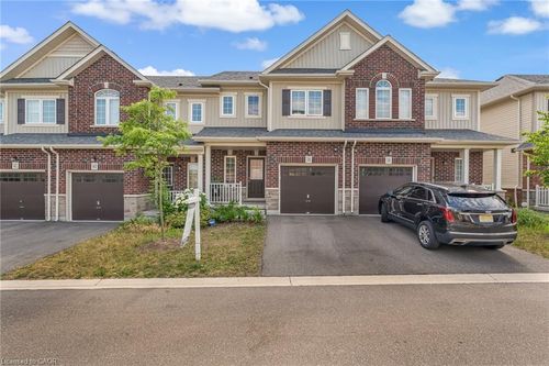 38 Dewberry Dr, Kitchener, ON, N2B0A9 | Card Image