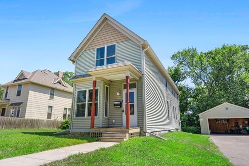 676 Rivoli St, Saint Paul, MN, 55130-4422 | Card Image