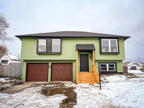 820 Lovechio Dr, Mishawaka, IN, 46544-5640 | Card Image