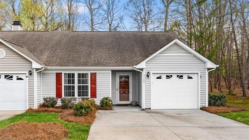 3100 Woodpoint St, Jamestown, NC, 27282-7512 | Card Image