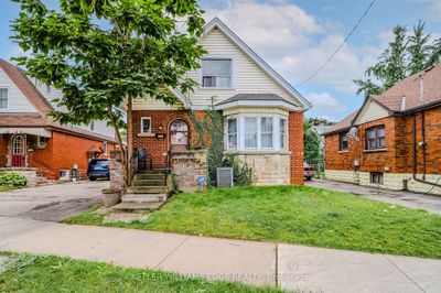 1650 King St E, House other with 3 bedrooms, 2 bathrooms and 3 parking in Hamilton ON | Image 1