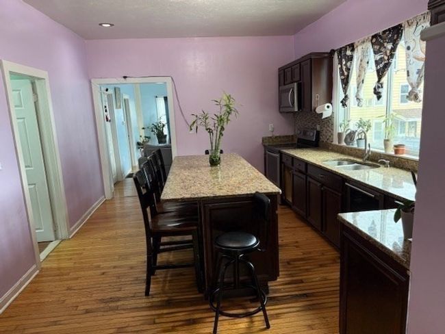 10 Byron St, House other with 4 bedrooms, 2 bathrooms and 4 parking in Worcester MA | Image 5