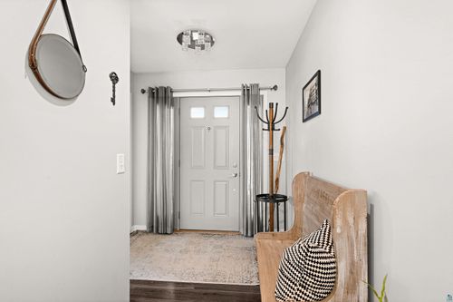 12 Amber Ln, Esko, MN, 55733-5516 | Card Image