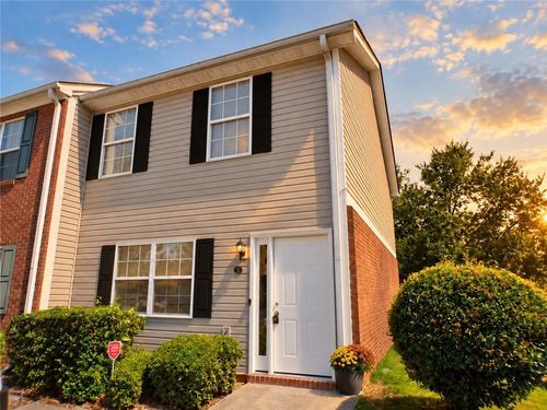 28 Princeton Place Dr, Adairsville, GA, 30103-2647 | Card Image
