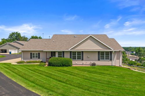200 Vista Ct, WAUPACA, WI, 54981-1993 | Card Image