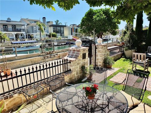 89 Rivo Alto Canal, Long Beach, CA, 90803-4037 | Card Image