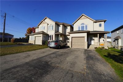 312 Pastern Trail, Townhouse with 3 bedrooms, 2 bathrooms and 3 parking in Waterloo ON | Image 1