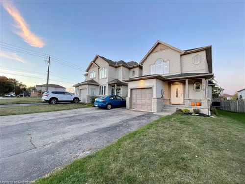 312 Pastern Trail, Waterloo, ON, N2K3Z3 | Card Image