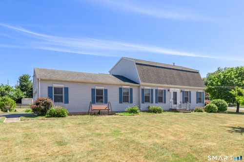23 Sara Cir, North Haven, CT, 06473-2868 | Card Image