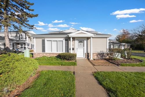 124a-1449 Quaker Ln, Prospect Heights, IL, 60070-1917 | Card Image