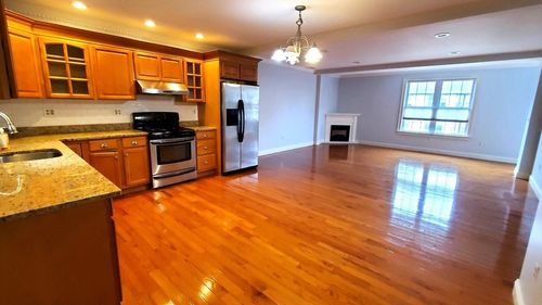 59-59 Carlisle St, Quincy, MA, 02171-1610 | Card Image