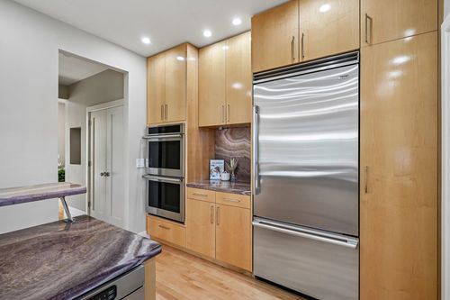 2a-81 Riverwalk Way, Manchester, NH, 03101-2641 | Card Image