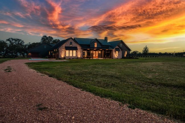 104 Hartfield Rd, Home with 4 bedrooms, 5 bathrooms and 3 parking in Round Top TX | Image 44
