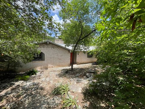720 Yaupon Valley Rd, West Lake Hills, TX, 78746-3546 | Card Image