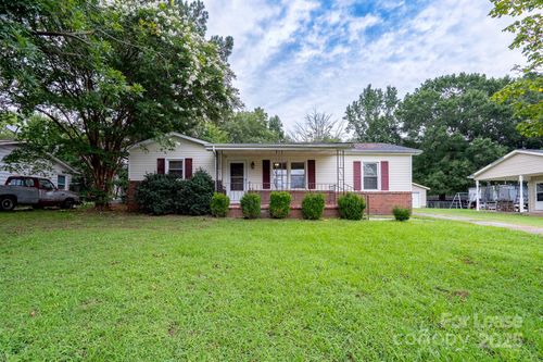 113 Crestview Dr, Concord, NC, 28027-4007 | Card Image